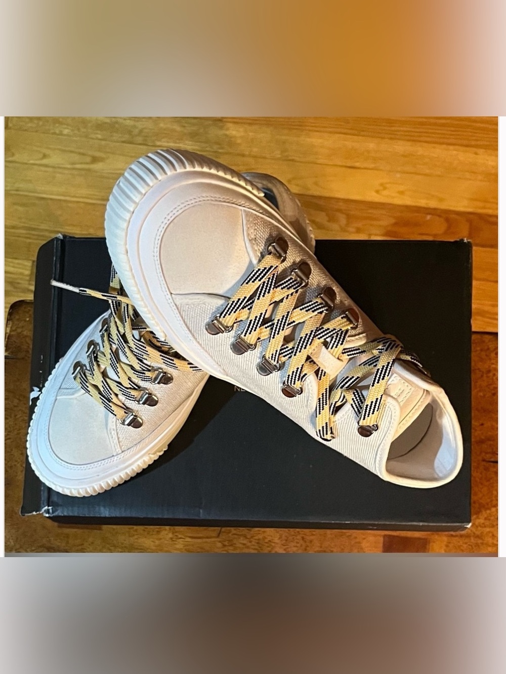 •rag & bone•NEW YORK
ARMY HIKER LOW•color ECRU (NEW IN BOX)